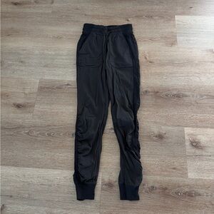 Lululemon dance jogger